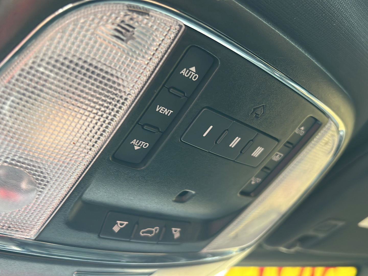 Used 2021 Jeep Grand Cherokee Limited w/ Sun & Sound Group image 30