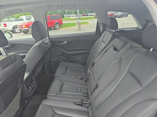 Used 2022 Audi Q7 3.0T Premium Plus w/ Premium Plus Package AWD/4WD image 13