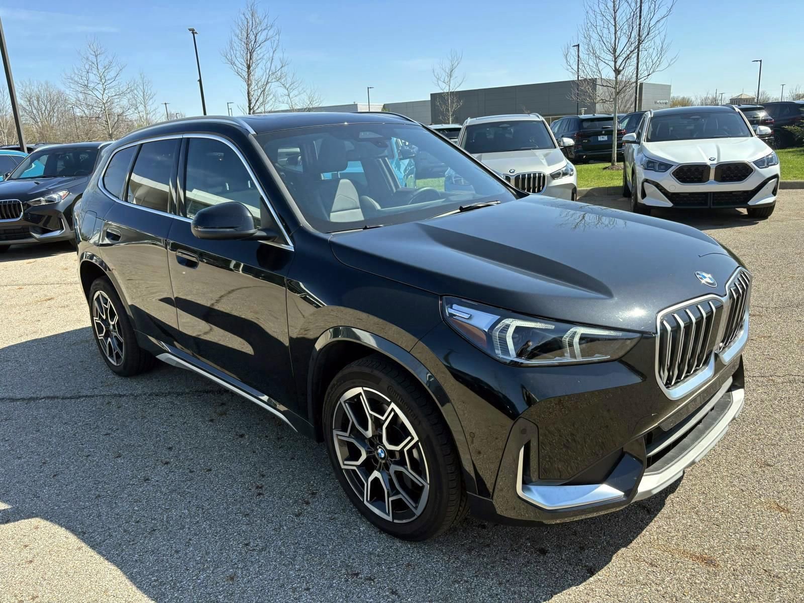 Used 2025 BMW X1 xDrive28i image 3