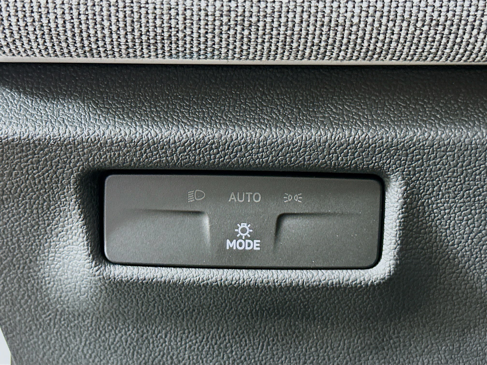 Used 2025 Volkswagen Tiguan S FWD image 17