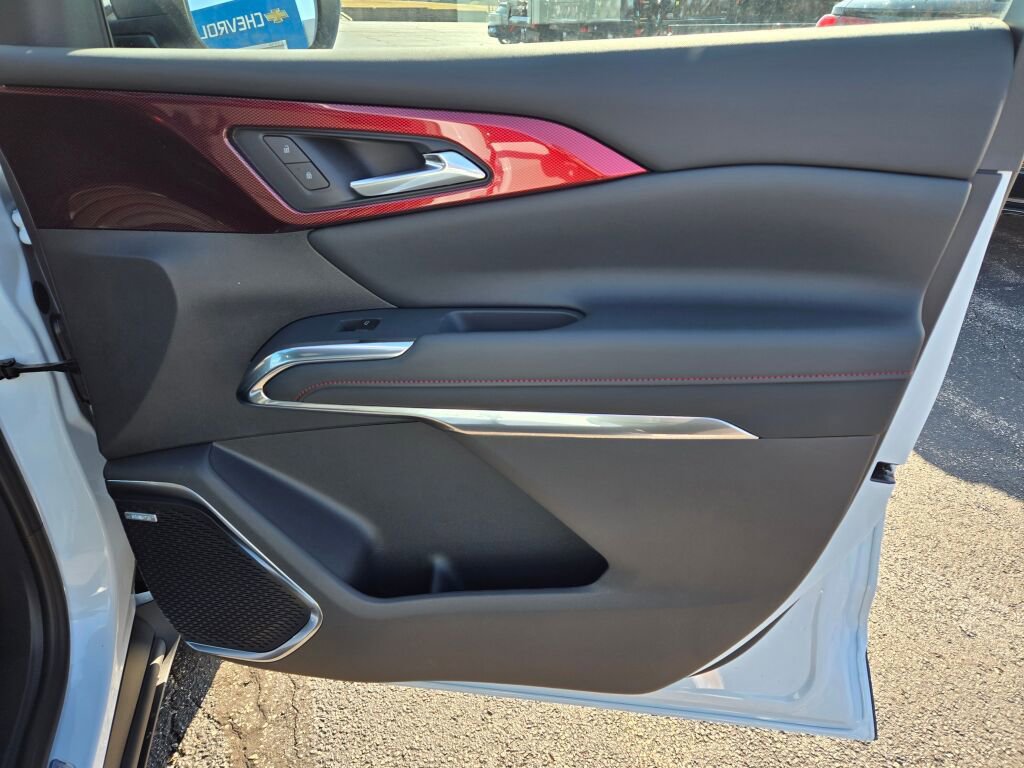 New 2026 Chevrolet Traverse Z71 w/ Enhanced Driving Package image 6