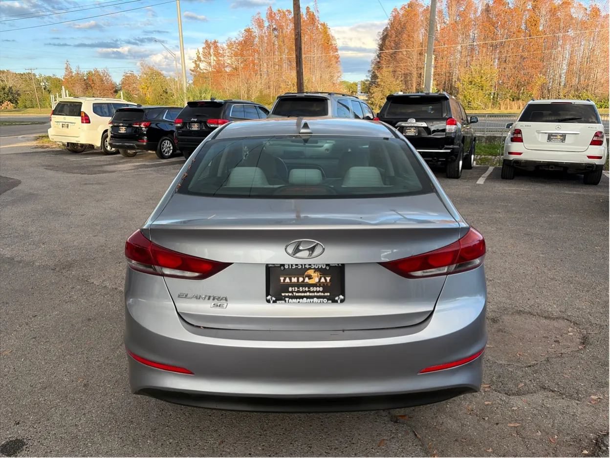 Used 2017 Hyundai Elantra SE FWD image 6
