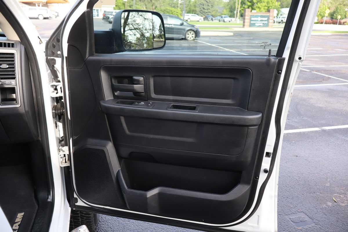 Used 2016 RAM 2500 Tradesman w/ Chrome Appearance Group AWD/4WD image 26