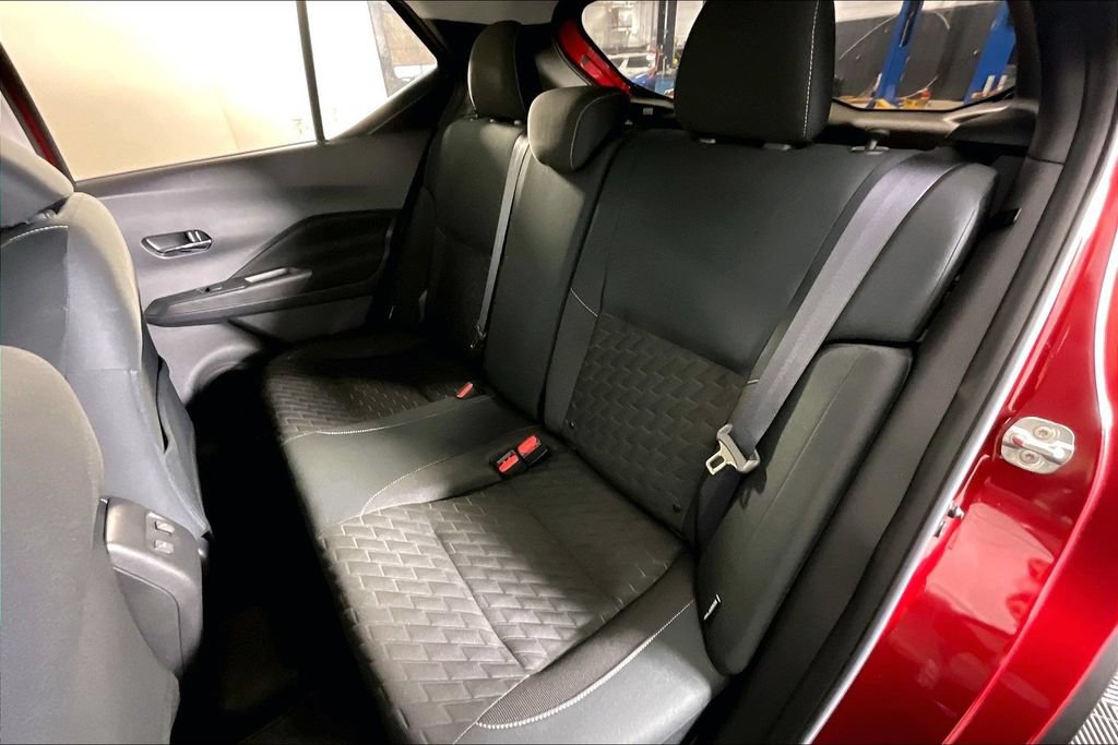 Used 2022 Nissan Kicks SV FWD image 32