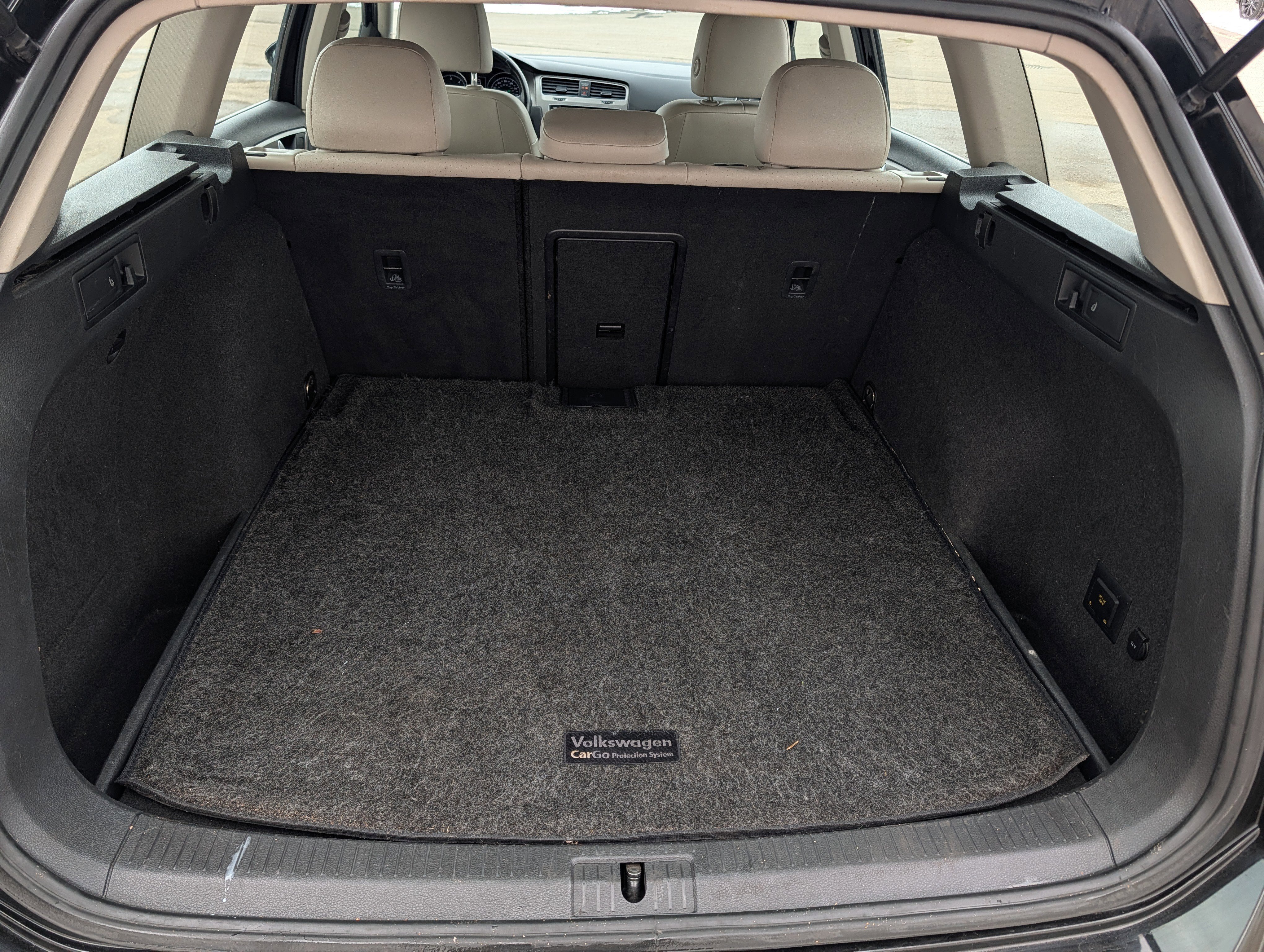 Used 2015 Volkswagen Golf TDI S image 18