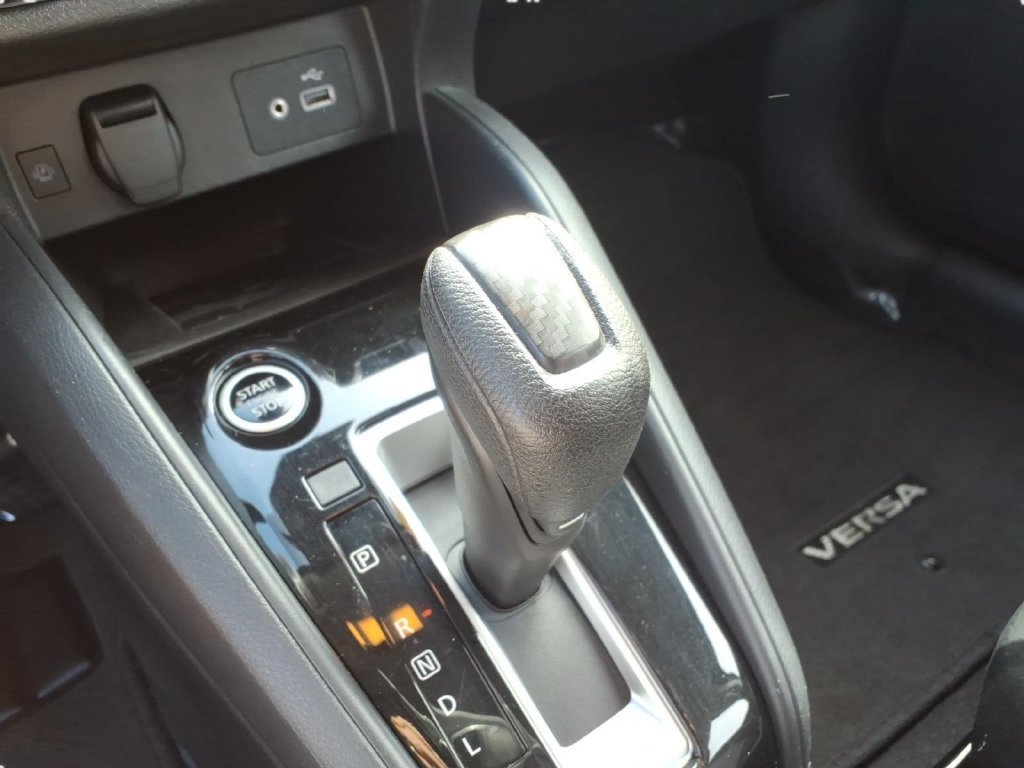 Used 2025 Nissan Versa SV FWD image 20