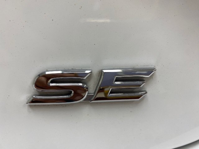 Used 2025 Toyota Camry SE FWD image 14