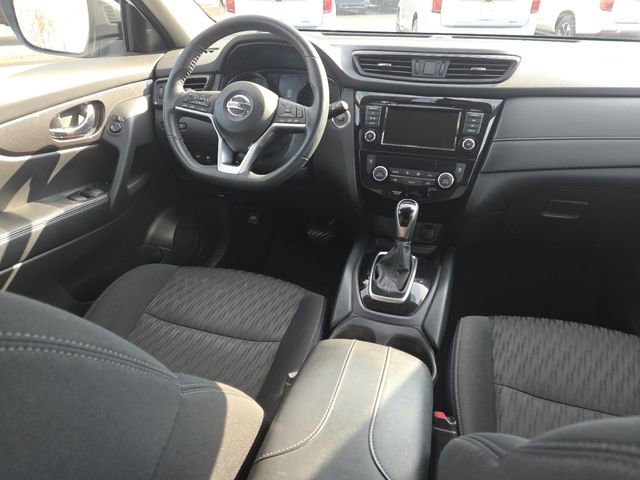 Used 2020 Nissan Rogue SV image 27