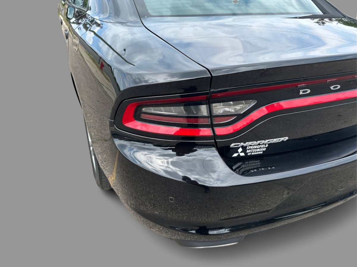 Used 2020 Dodge Charger SXT w/ Leather Interior Group RWD image 32