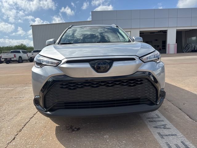 Used 2024 Toyota Corolla Cross AWD Hybrid w/ Moonroof Package image 11