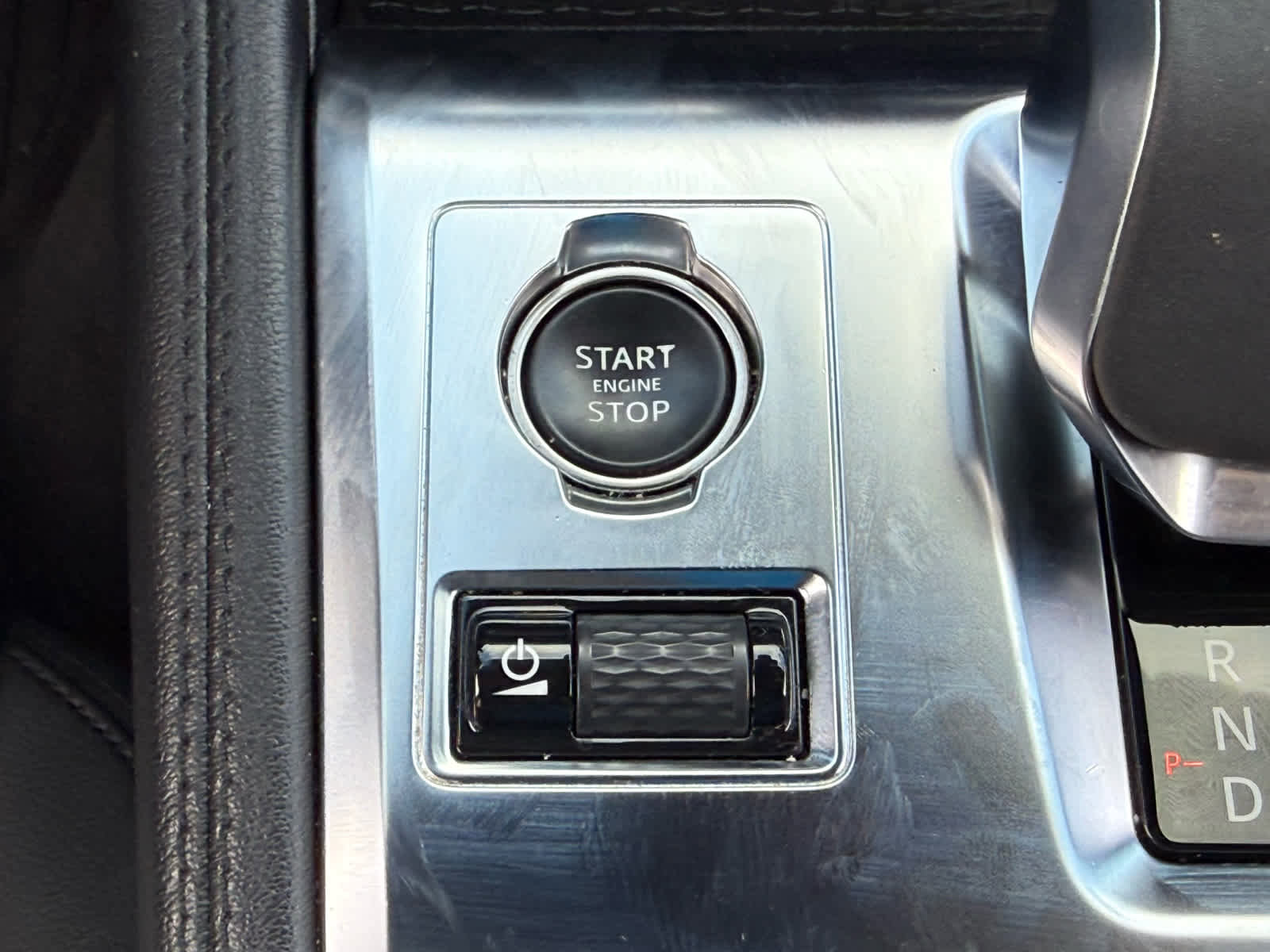 Used 2023 Jaguar F-PACE S image 25