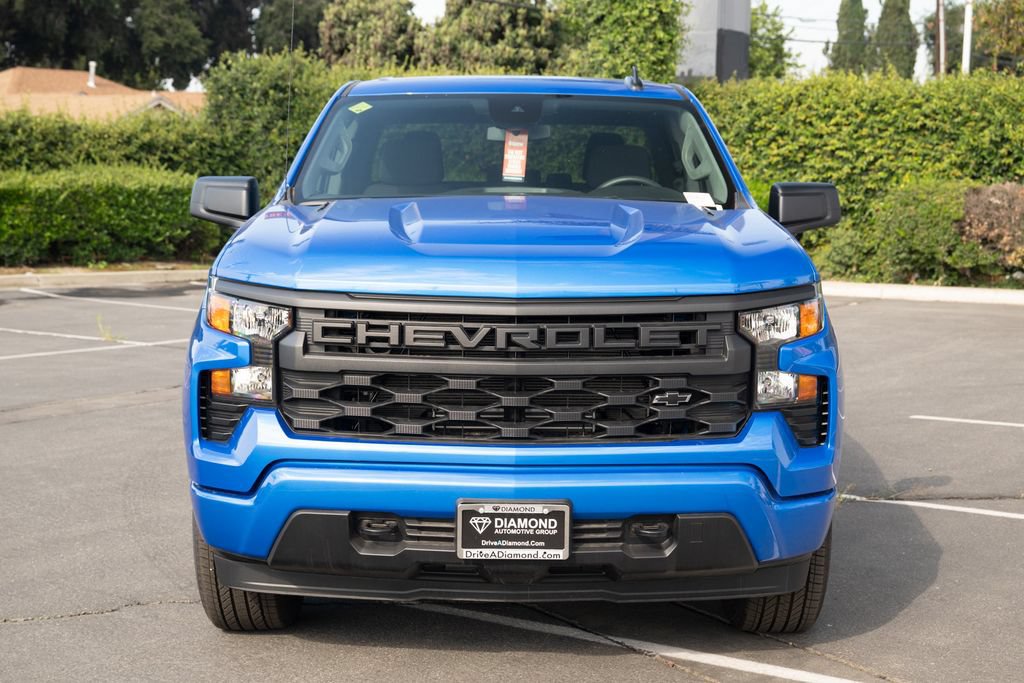 Used 2025 Chevrolet Silverado 1500 Custom AWD/4WD image 2