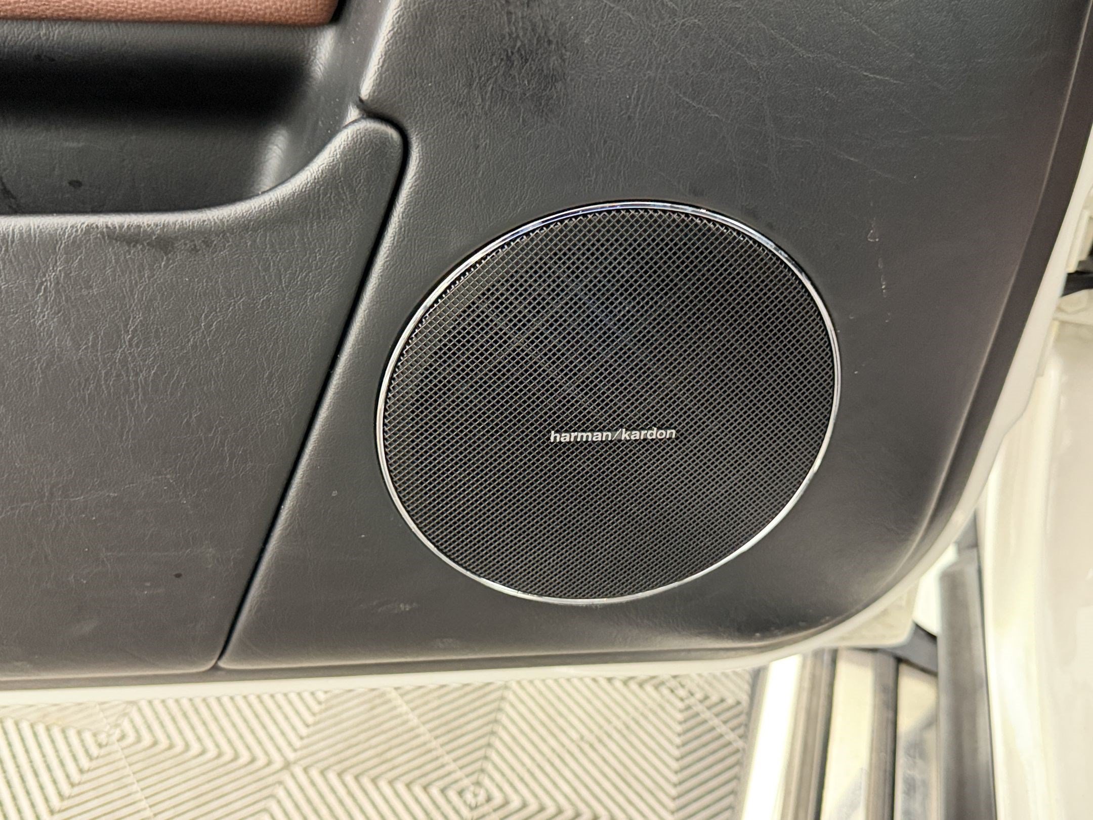 Used 2014 Mercedes-Benz G 550 image 25