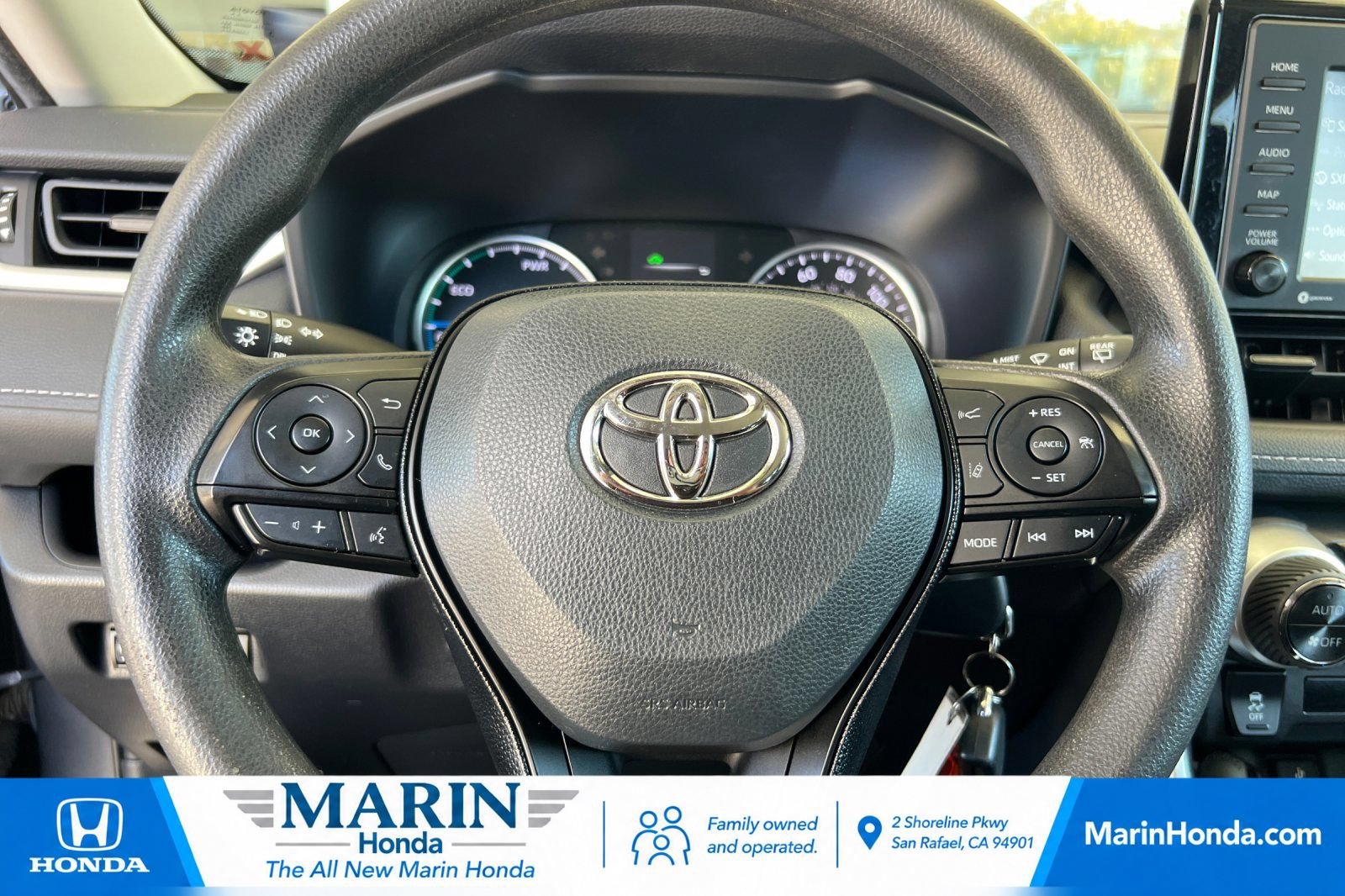 Used 2021 Toyota RAV4 LE w/ Carpet Mat Package (TMS) AWD/4WD image 25
