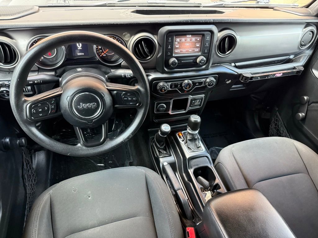 Used 2020 Jeep Gladiator Sport image 23