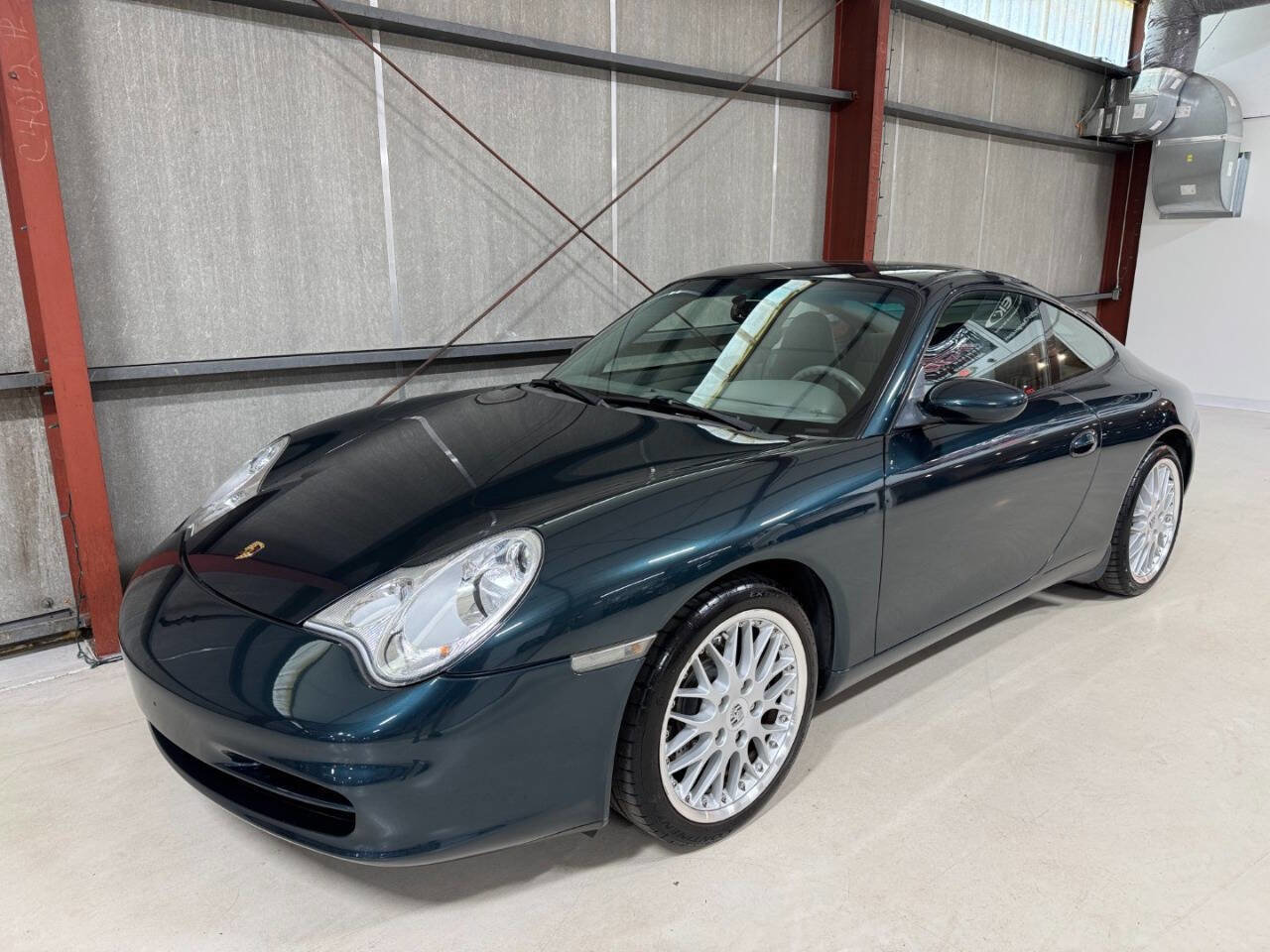 Used 2003 Porsche 911 Carrera image 2