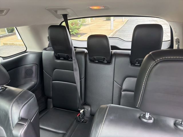 Used 2022 Nissan Pathfinder Platinum w/ Cargo Package FWD image 19