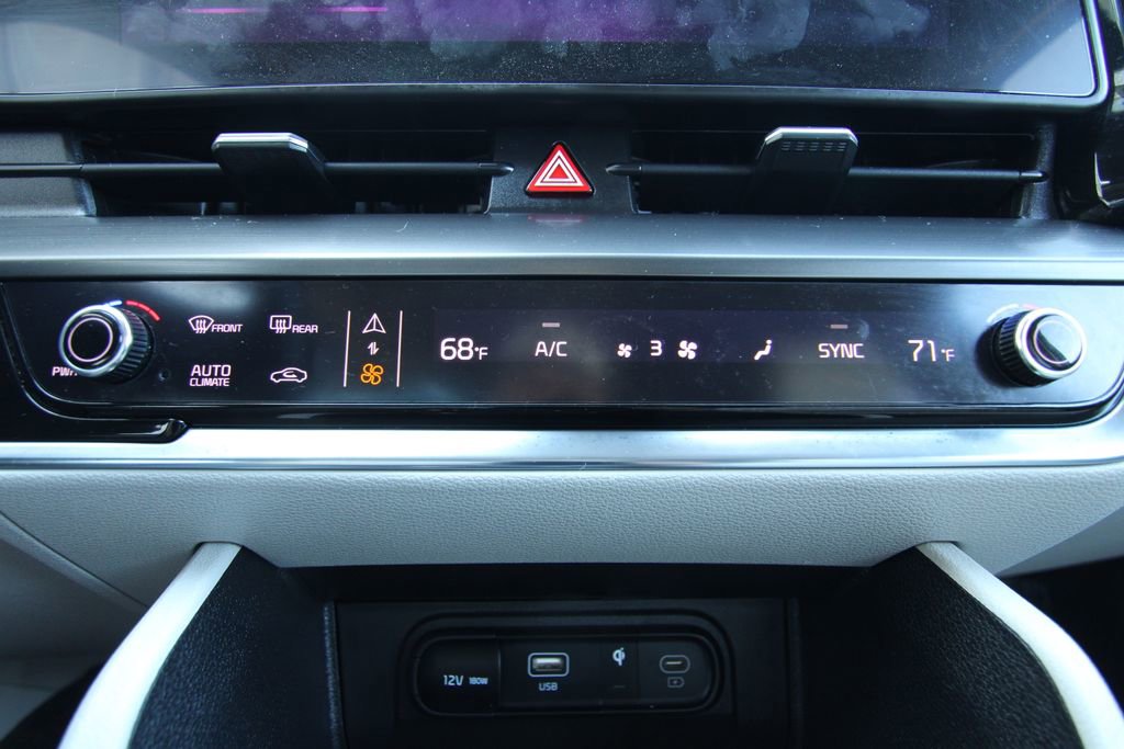 Used 2024 Kia Sportage EX image 30