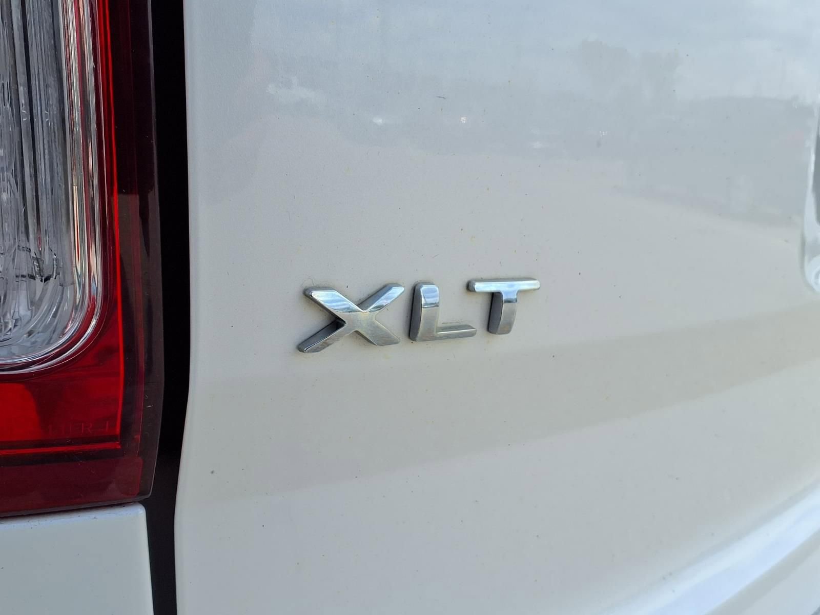 Used 2013 Ford Explorer XLT AWD/4WD image 8