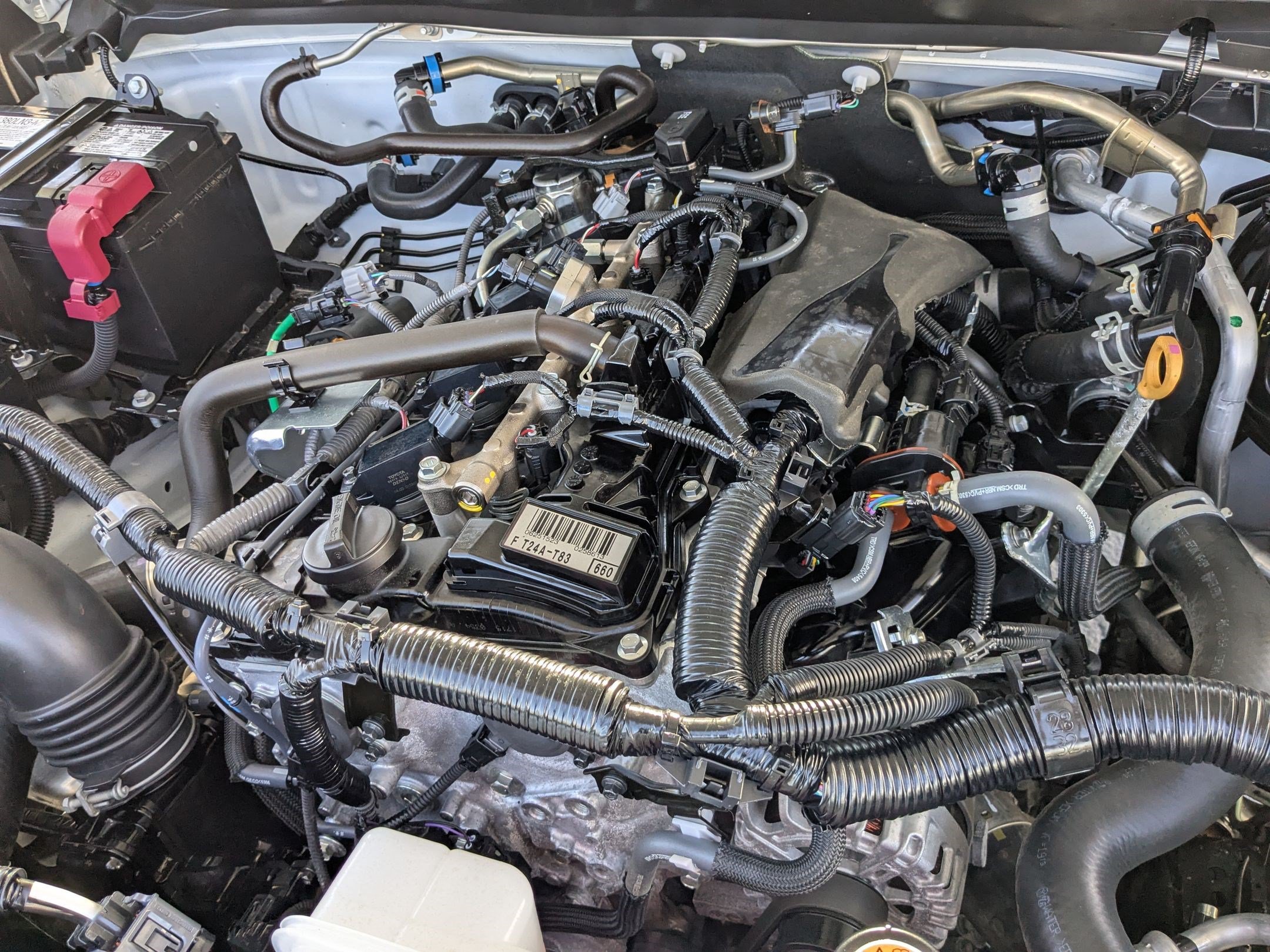 Used 2025 Toyota Tacoma SR5 AWD/4WD image 35