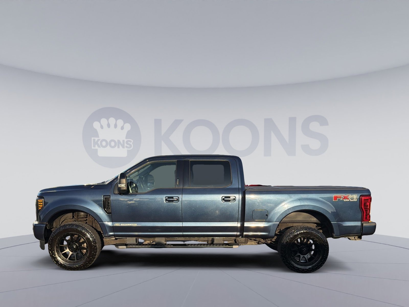 Used 2019 Ford F350 Lariat w/ Lariat Ultimate Package image 2