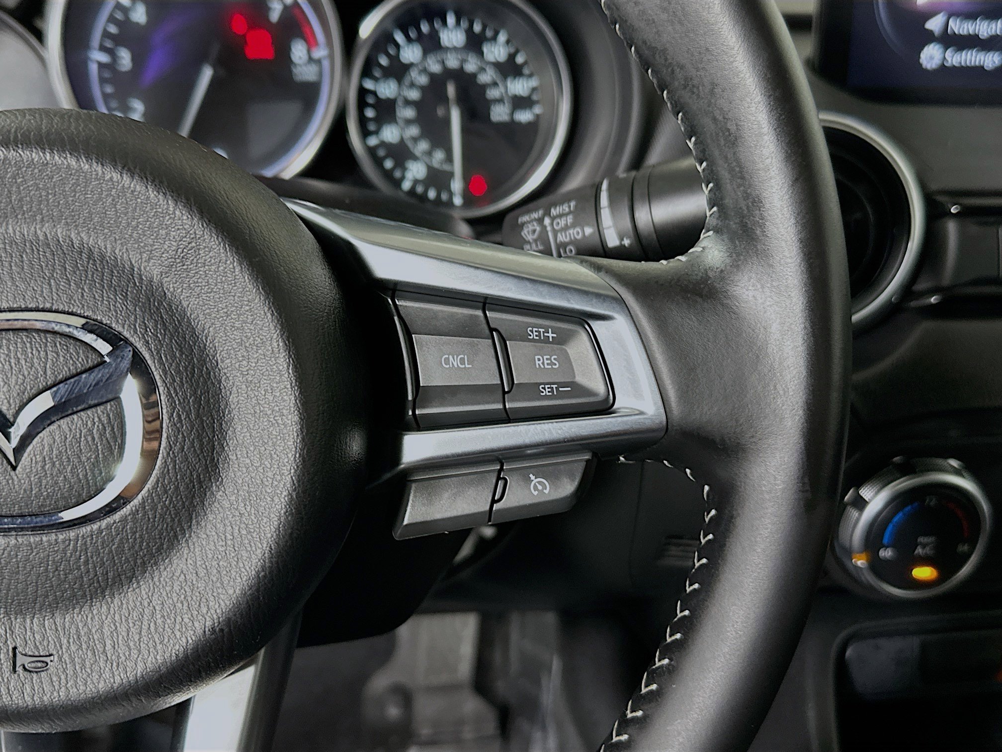 Used 2024 MAZDA MX-5 Miata Grand Touring RWD image 17