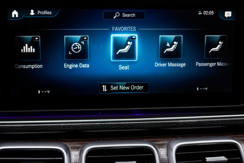 Used 2023 Mercedes-Benz GLS 450 4MATIC w/ AMG Line Exterior image 32