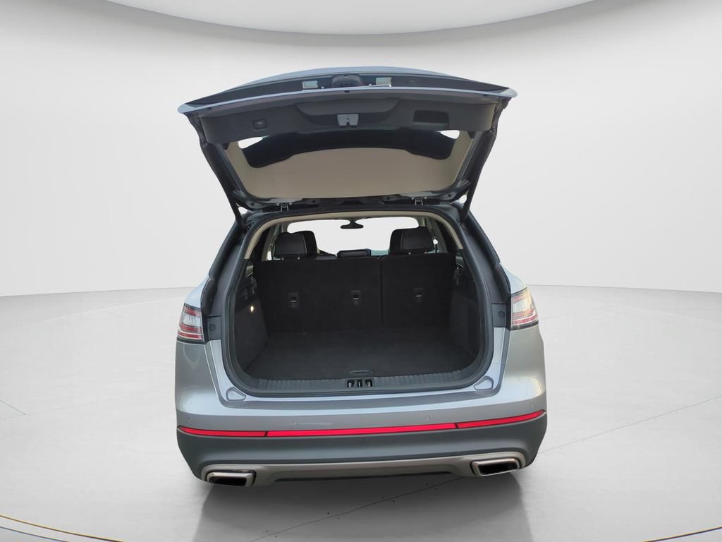 Used 2023 Lincoln Nautilus Reserve FWD image 9