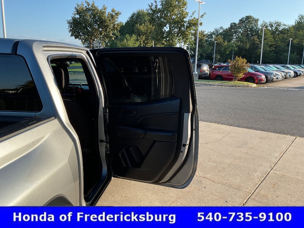 Used 2024 Chevrolet Colorado Trail Boss AWD/4WD image 18