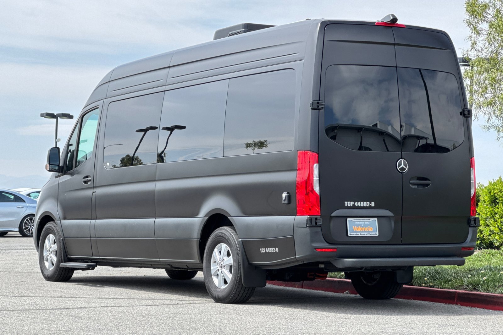 Used 2024 Mercedes-Benz eSprinter 170 Cargo image 4