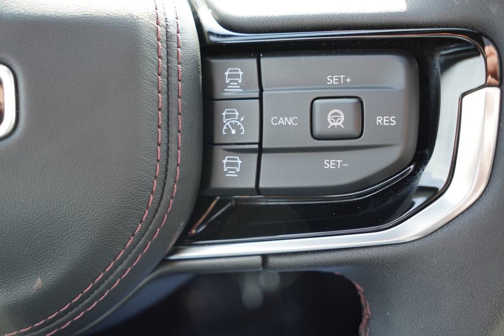 Used 2025 Jeep Wagoneer S Launch Edition AWD/4WD image 37