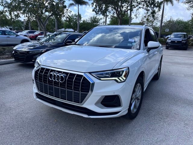 Used 2023 Audi Q3 2.0T Premium image 2