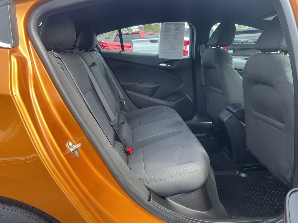 Used 2017 Chevrolet Cruze LT w/ RS Package FWD image 27