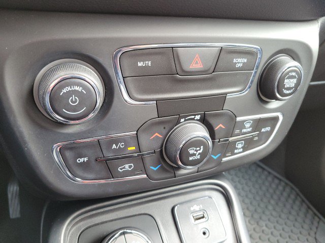 Used 2019 Jeep Compass Trailhawk image 34