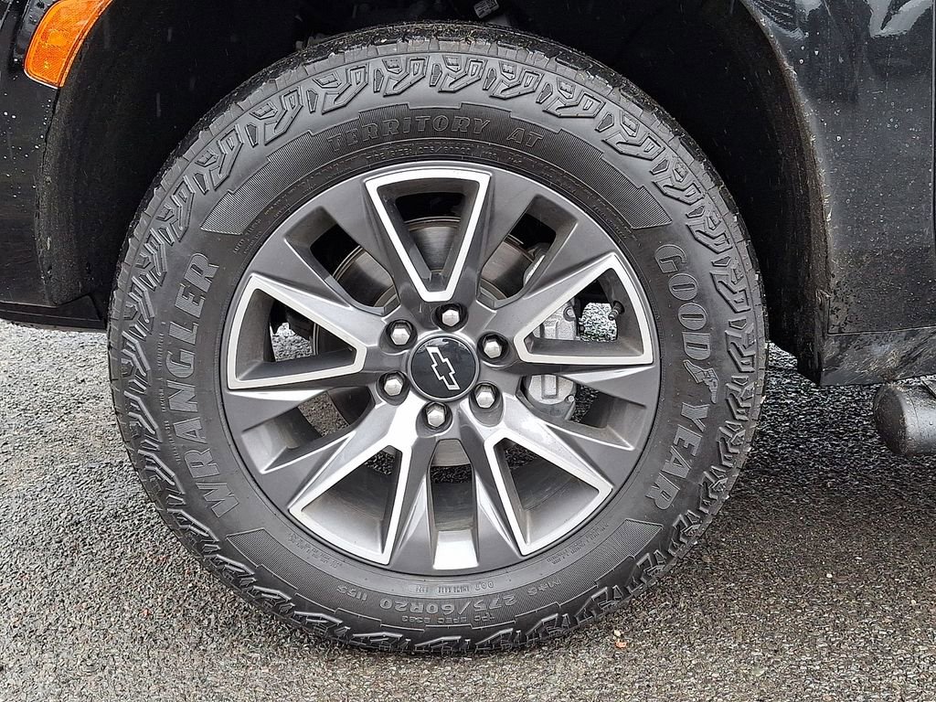 Used 2024 Chevrolet Tahoe Z71 w/ Luxury Package image 33