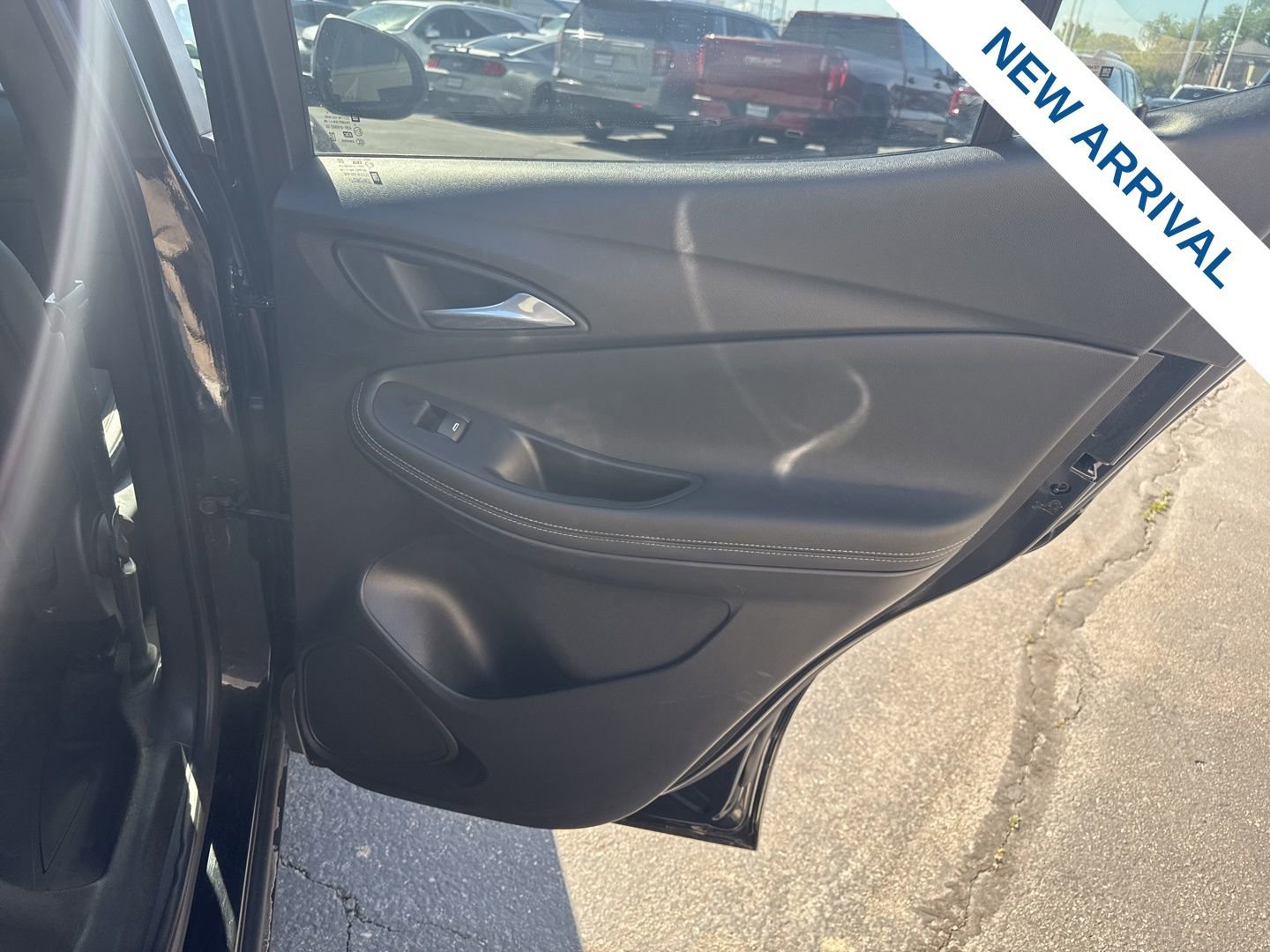 Used 2021 Buick Encore GX Select AWD/4WD image 12