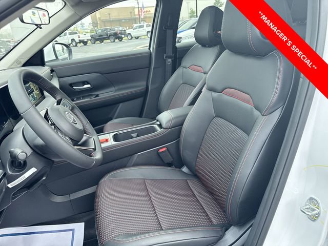 New 2025 Nissan Kicks SR w/ SR Premium Package AWD/4WD image 17