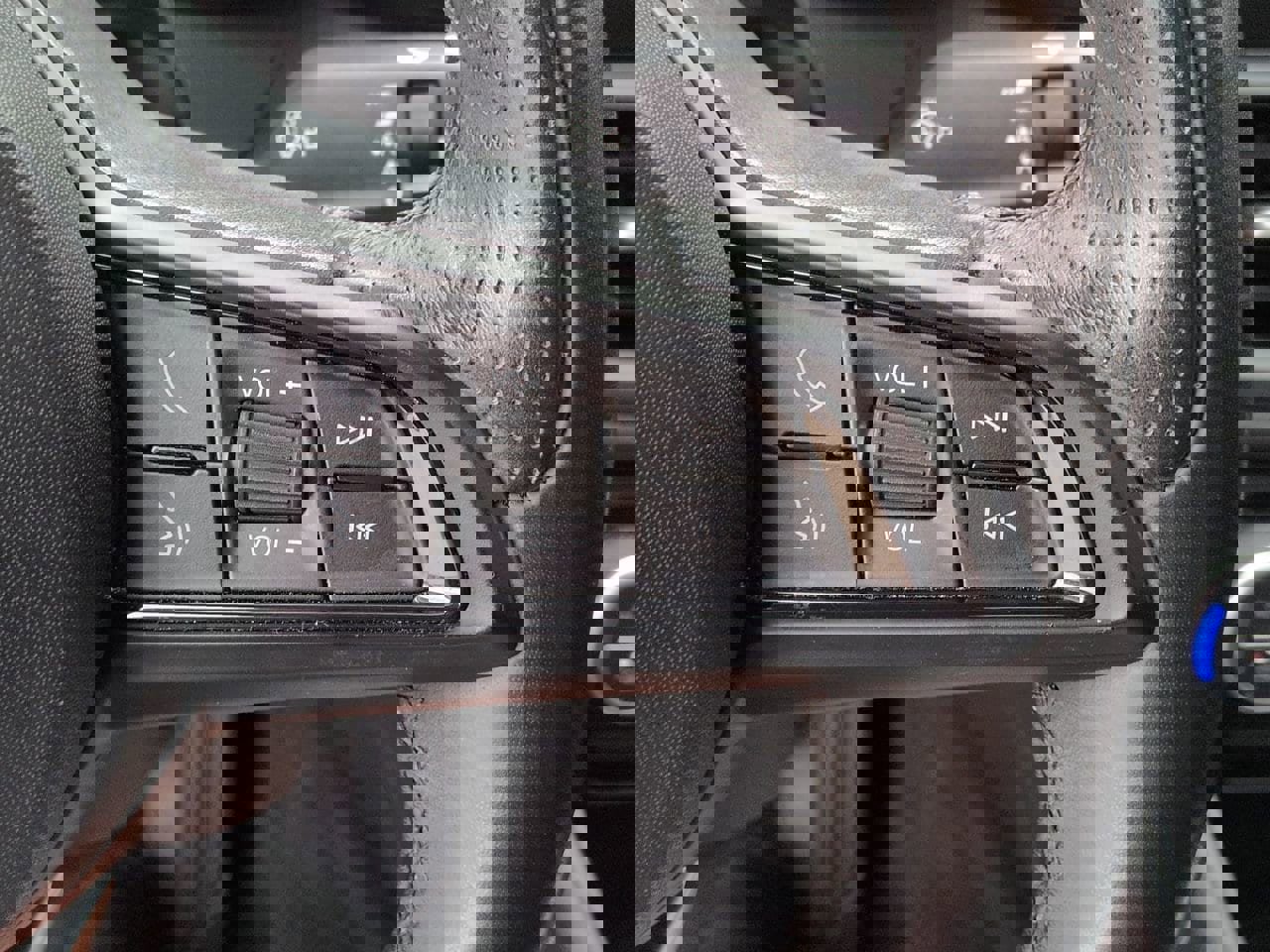 Used 2021 Alfa Romeo Giulia Ti w/ Nero Edizione image 13