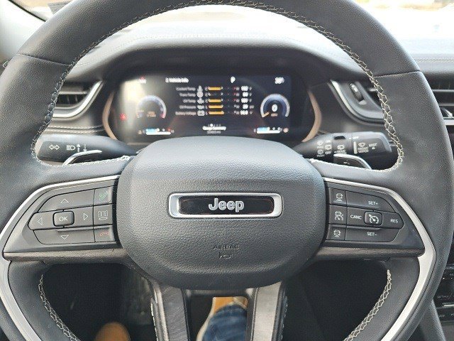 Used 2023 Jeep Grand Cherokee L Limited w/ Luxury Tech Group II image 21