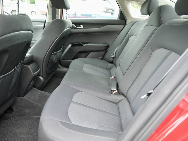 Used 2023 Kia K5 LXS image 11