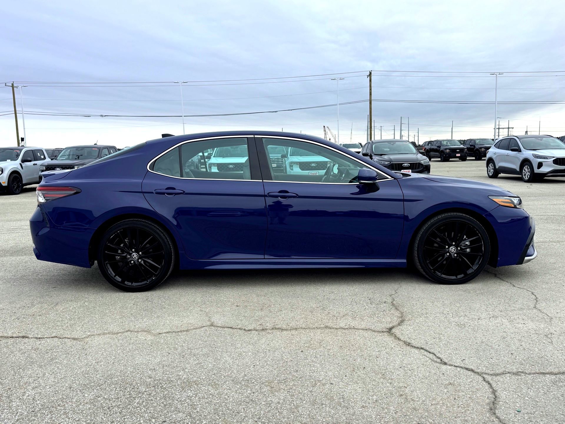 Used 2024 Toyota Camry XSE w/ Navigation Package image 5