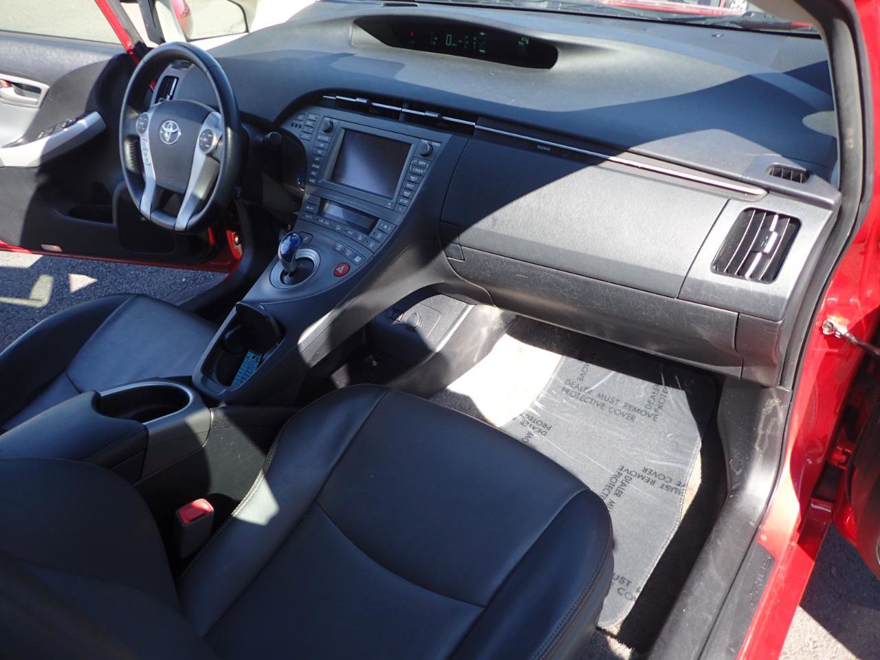 Used 2013 Toyota Prius Four w/ Deluxe Solar Roof Pkg FWD image 13