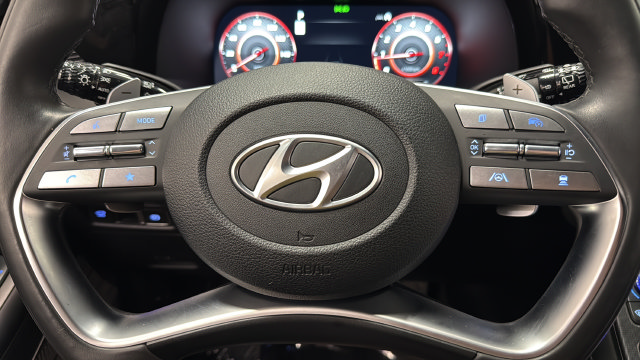 Used 2025 Hyundai Palisade Calligraphy AWD/4WD image 16