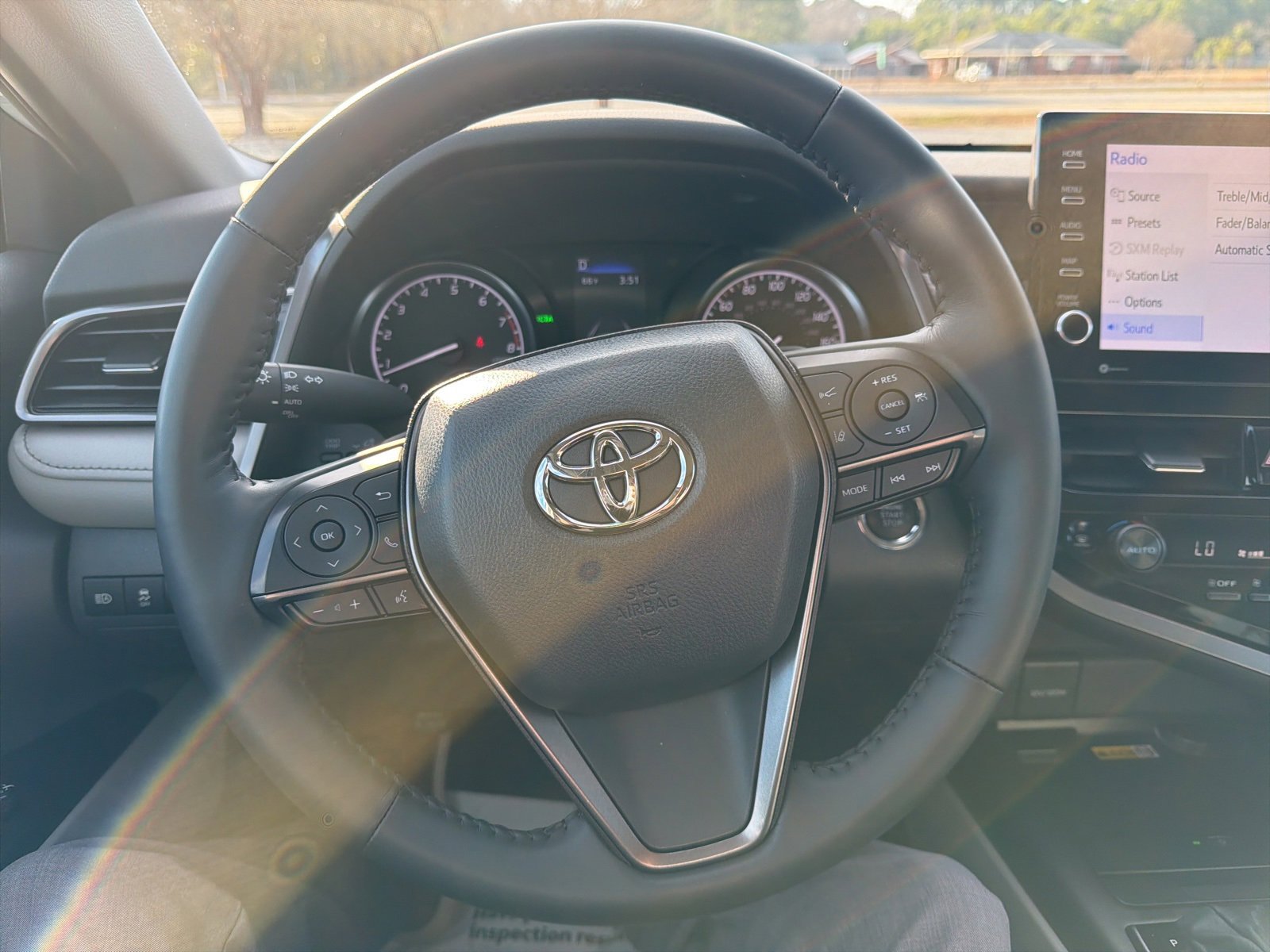 Used 2024 Toyota Camry SE image 13