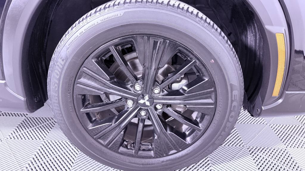 Used 2022 Mitsubishi Eclipse Cross LE image 24