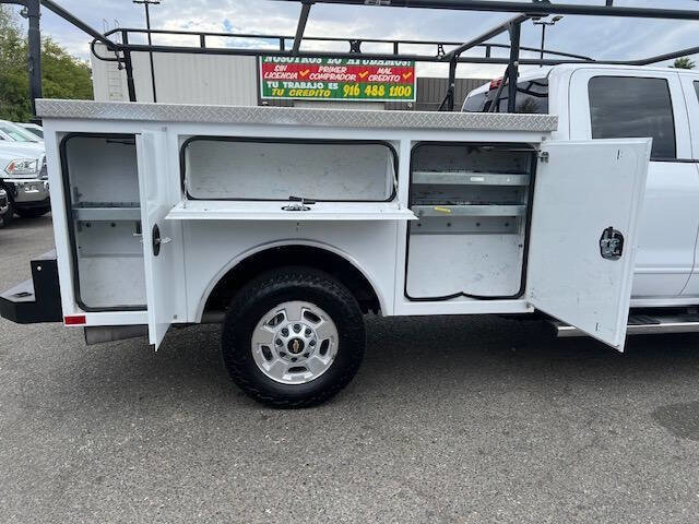 Used 2015 Chevrolet Silverado 2500 LT w/ LT Convenience Package image 20