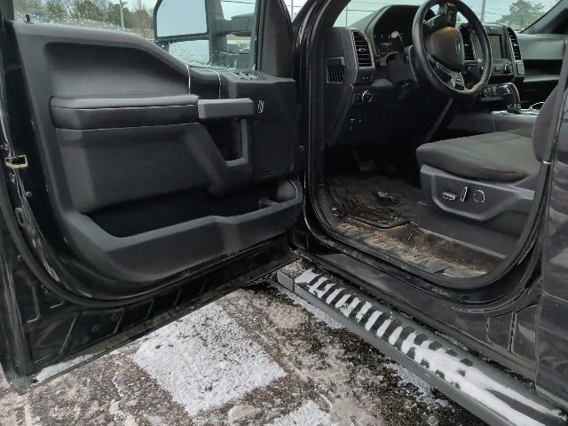 Used 2018 Ford F150 XLT w/ Equipment Group 302A Luxury image 10