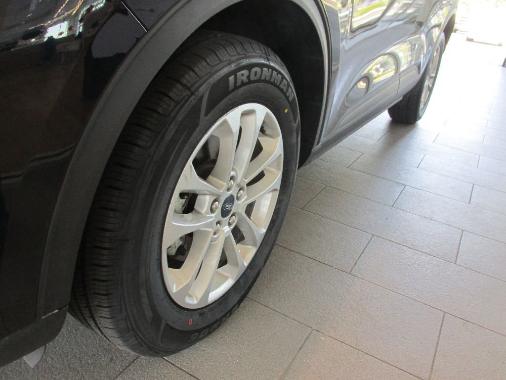 Used 2021 Ford Escape SE image 14