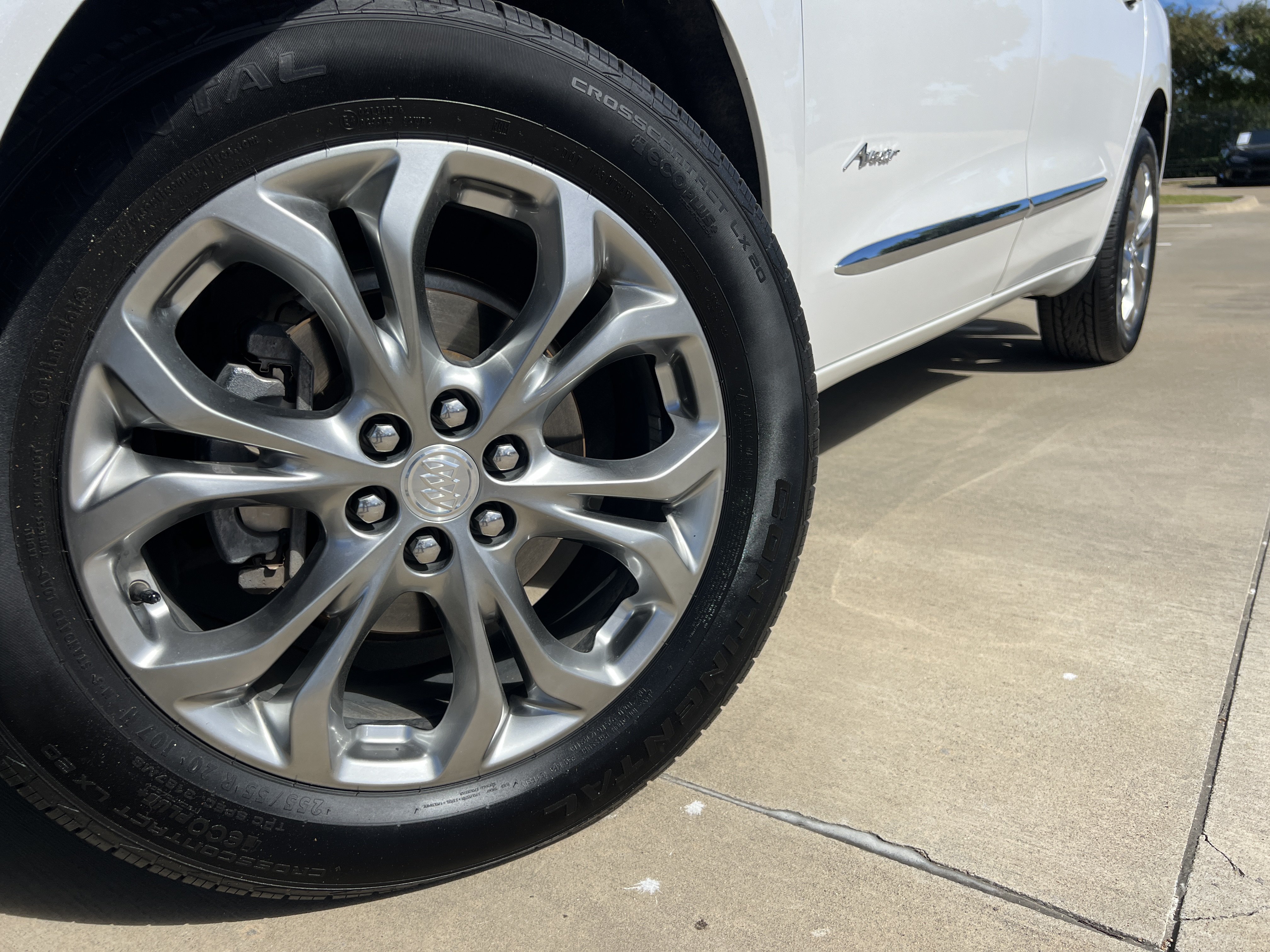 Used 2020 Buick Enclave Avenir FWD image 13