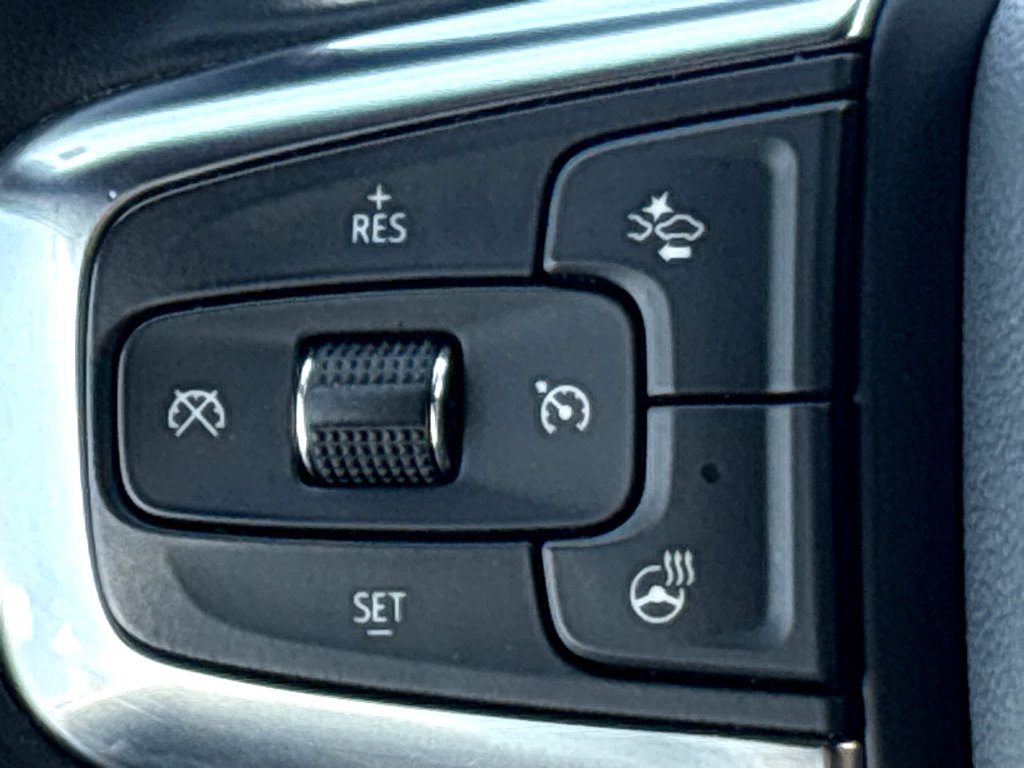 Used 2024 Chevrolet Blazer Premier w/ Driver Confidence II Package FWD image 11